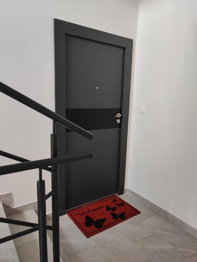 Apartman Plum - Self Check In, Free Parking Osijek Exteriör bild