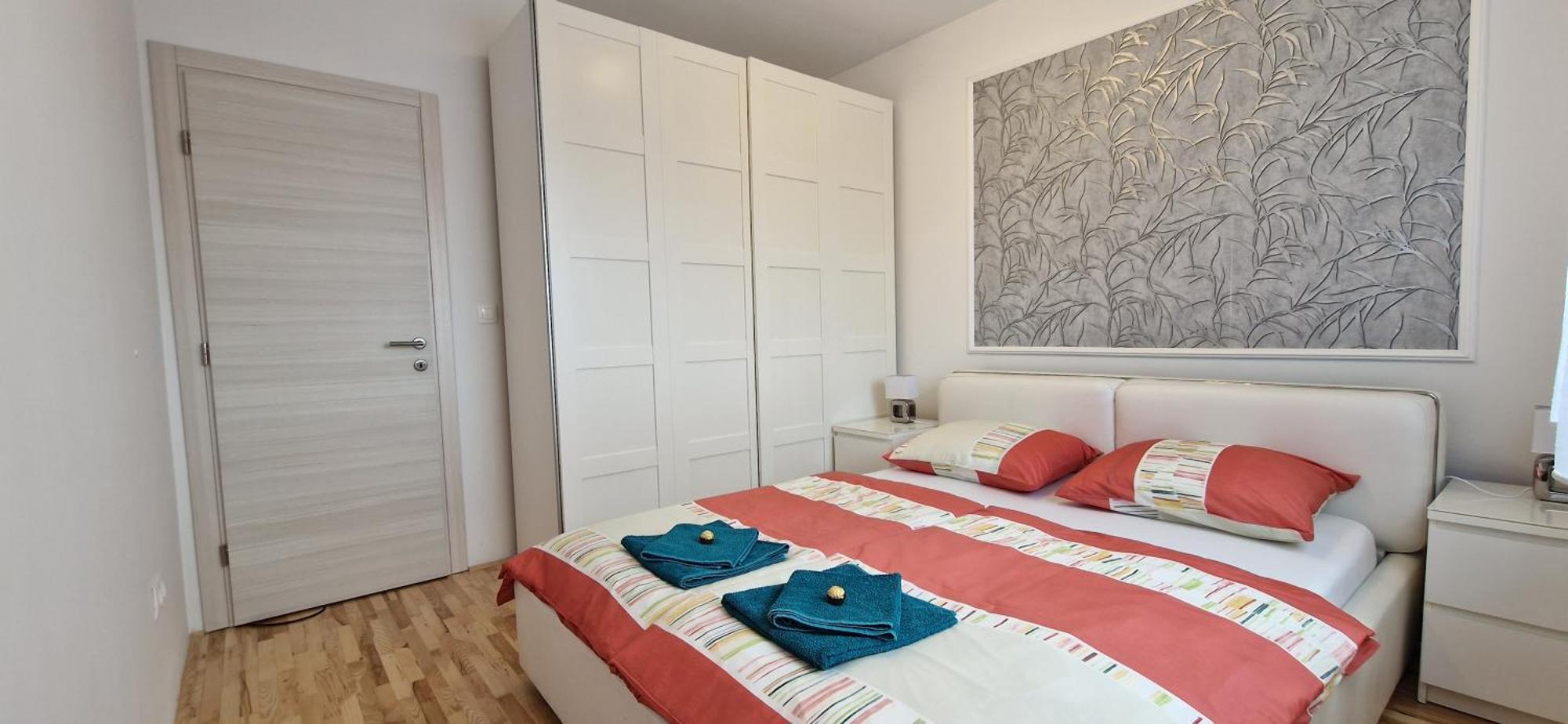 Apartman Plum - Self Check In, Free Parking Osijek Exteriör bild